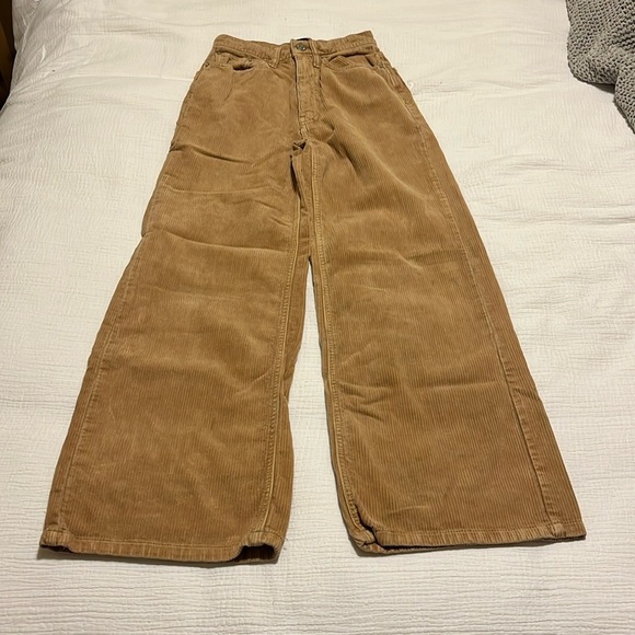 BDG Corduroy High + Wide High Rise High-Waisted Wide Leg Flaw Size 24 Neutral - Picture 1 of 11
